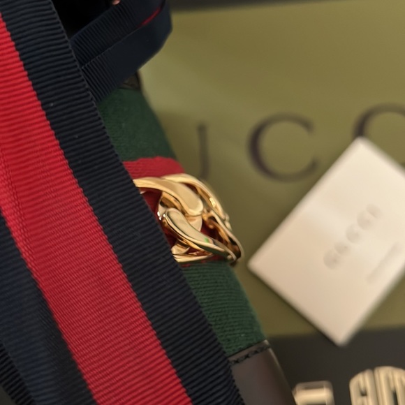 Gucci Sylvie should bag - rare design NWT - Picture 17 of 17